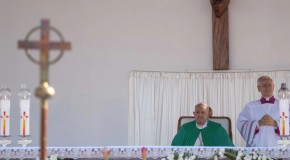 Pope Celebrates Mass in Paupa New Guinea Ahead of Humanitarian Visit