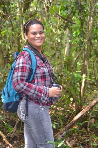Luana Ruivo no campo